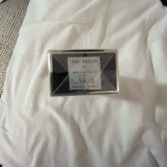 House of Sillage The Trend No. 2 Perfume nwt travel spray - Picture 8 of 12